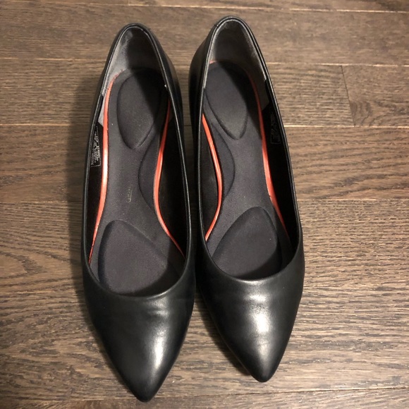 Rockport Black Leather Heels - Picture 3 of 7